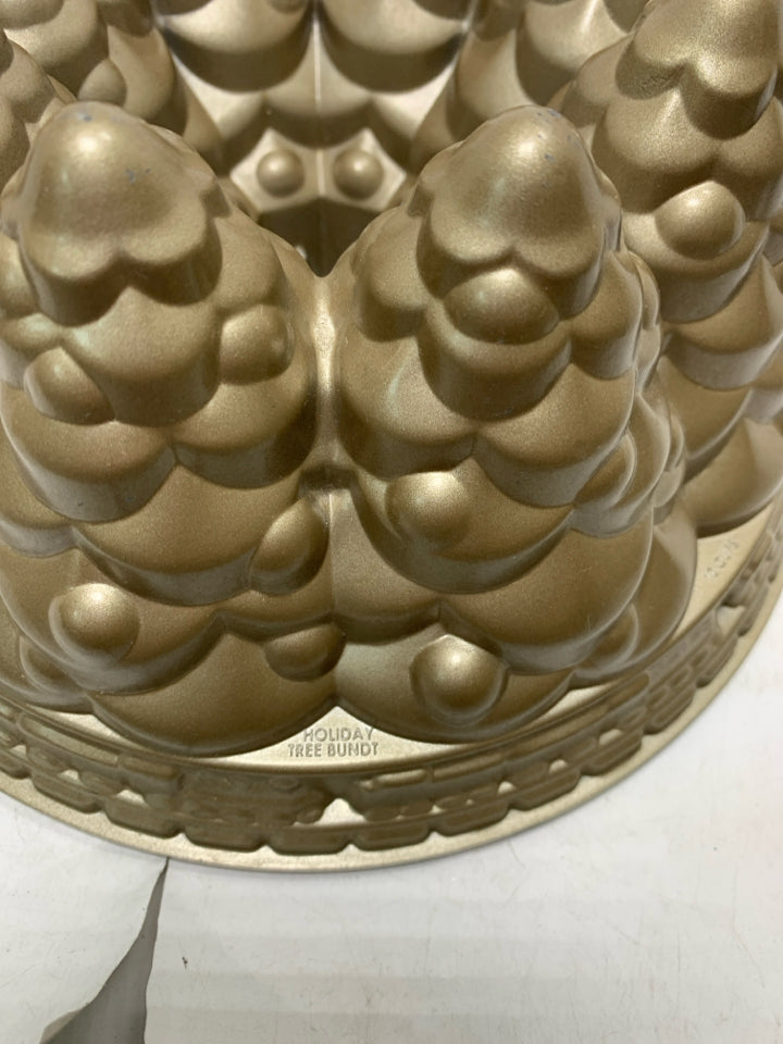 NORDIC WARE HOLIDAY BUNDT CAKE MOLD.