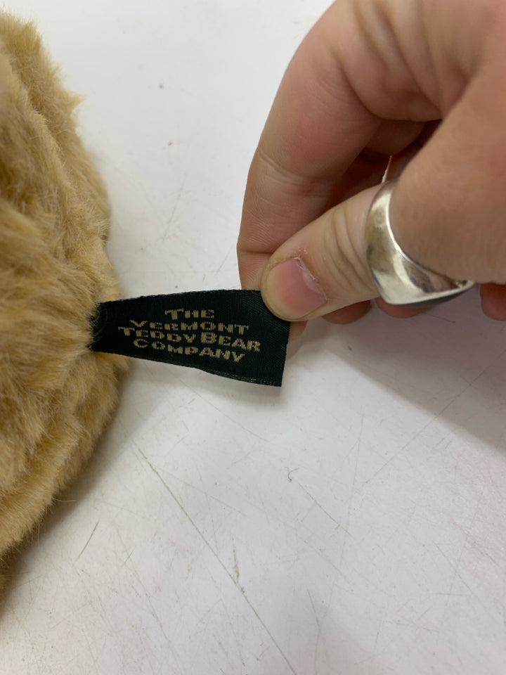 LIGHT BROWN  VERMONT TEDDY BEAR W/ TAGS.