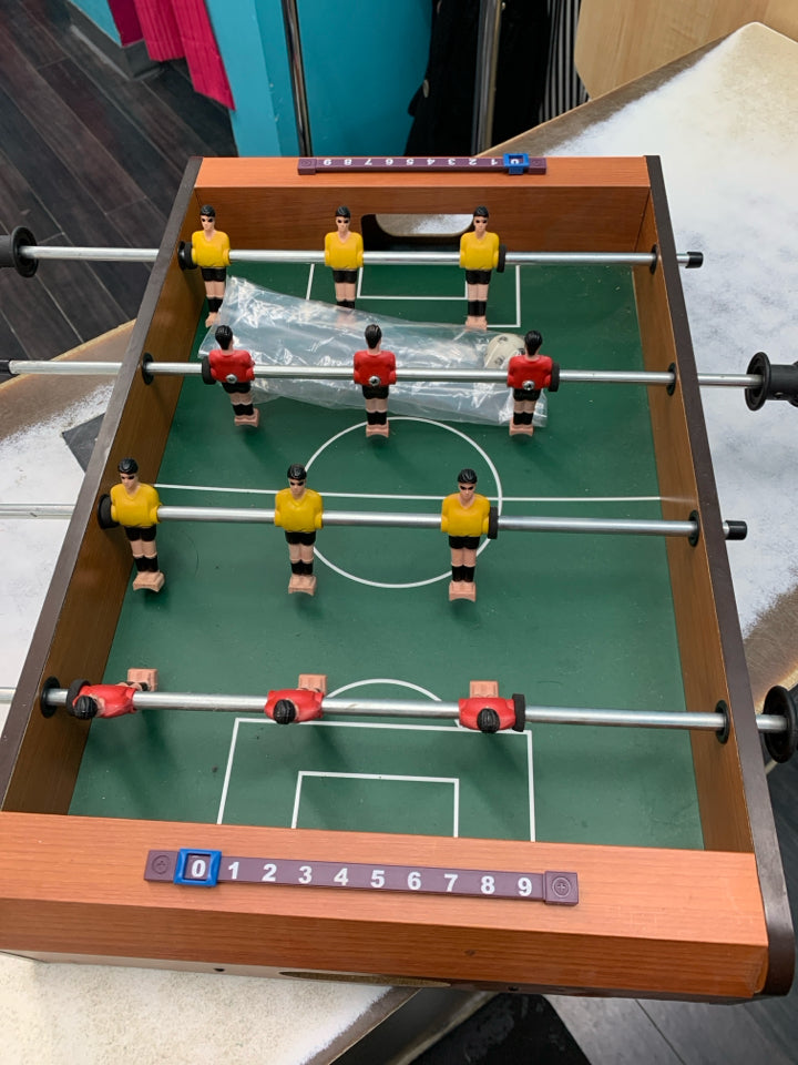 19" TABLETOP FOOSBALL WITH 1 SOCCER BALL