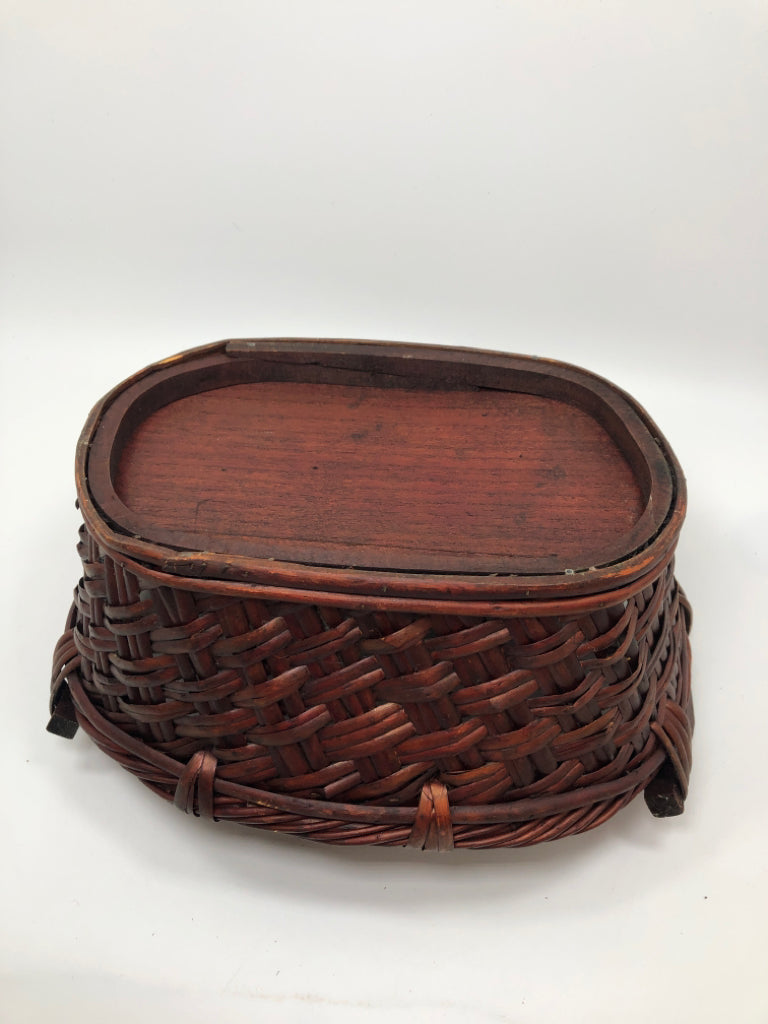 DARK CHERRY WOOD WOVEN BASKET W/WOOD HANDLES.