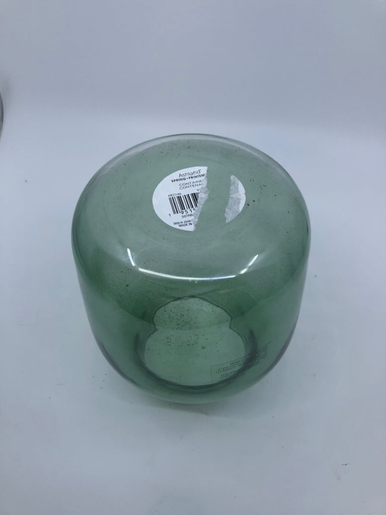 GREEN GLASS VASE.