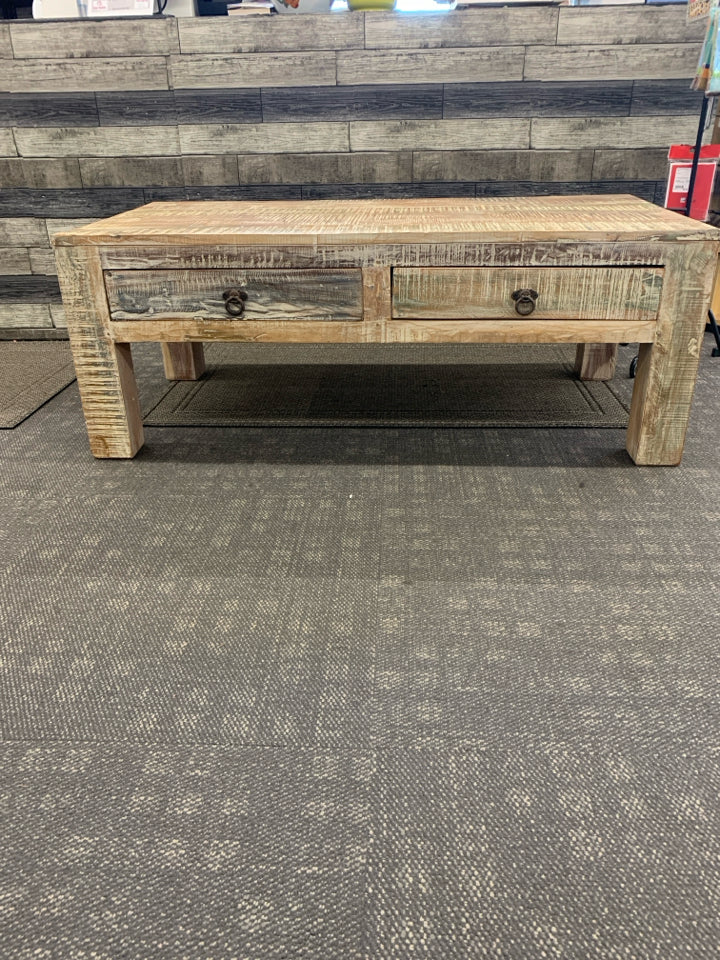 HEAVY DISTRESSED WHITE + CREAM COFFE TABLE W/ THICK LEGS 2 DRAWERS.