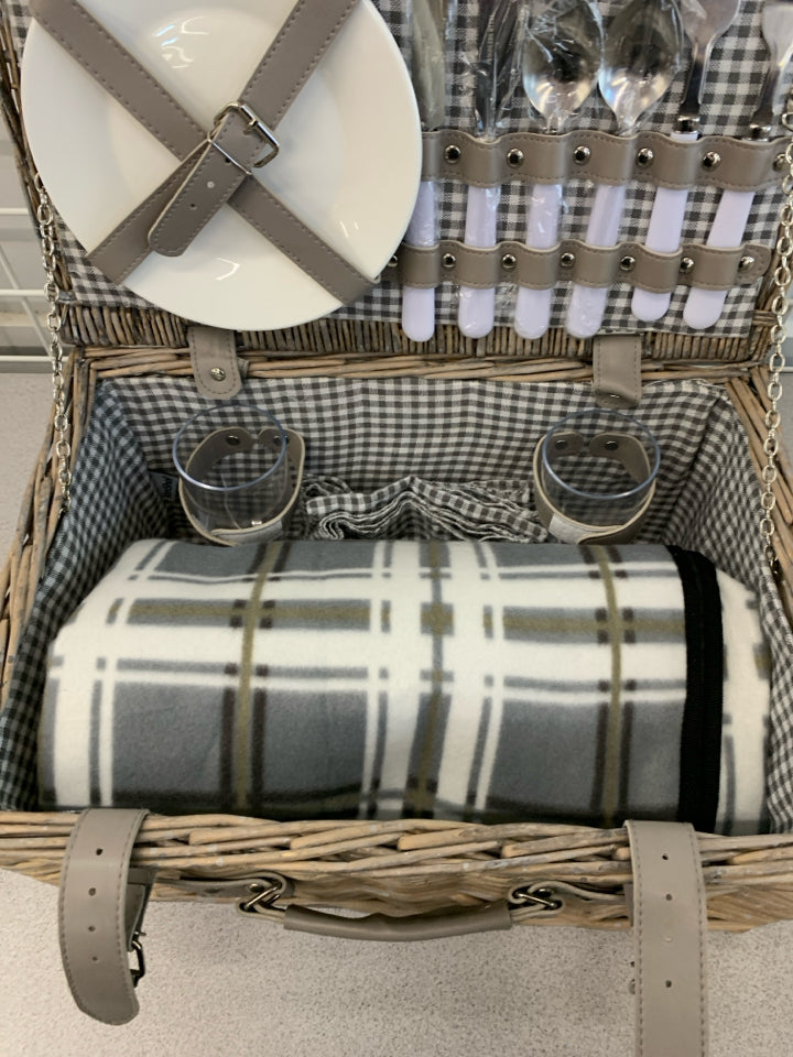GREY WICKER PICNIC BASKET W/SVC FOR 2.