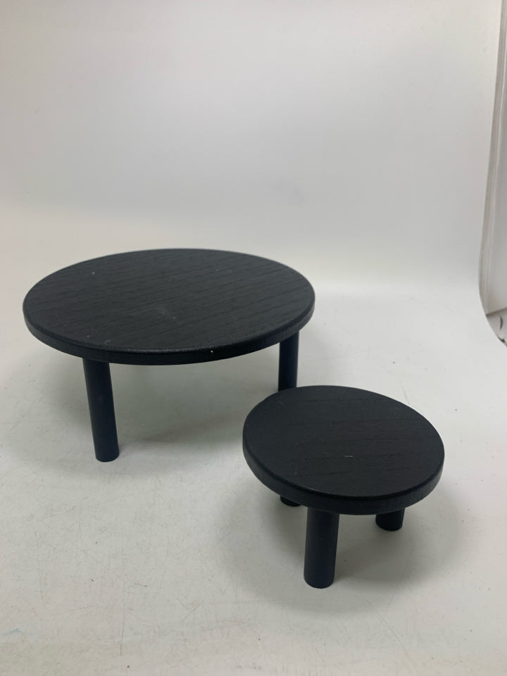 2 LIGHT WEIGHT SHORT PLANT STANDS.