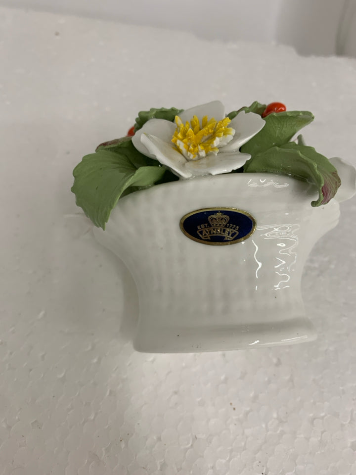 WHITE PLANTER W/ WHITE FLOWERS ORANGE BERRIES AYNSLEY.