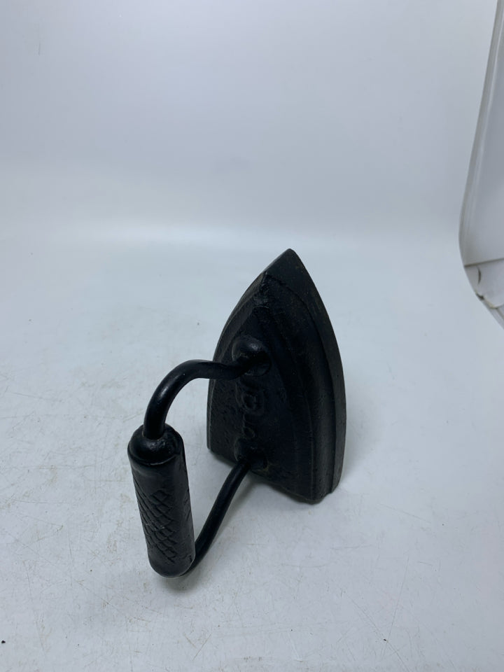 HEAVY METAL VTG FLAT IRON.