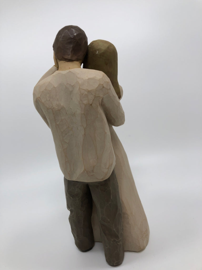 WILLOW TREE TOGETHER FIGURINE.