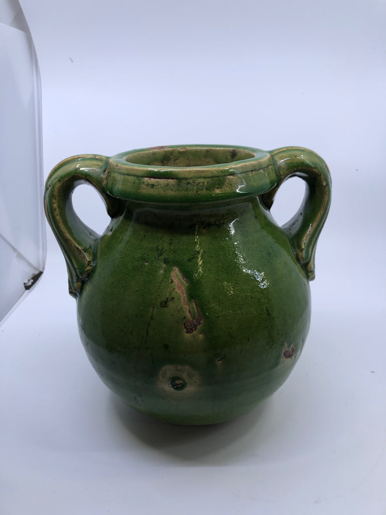 GREEN POTTERY URN STYLE VASE.