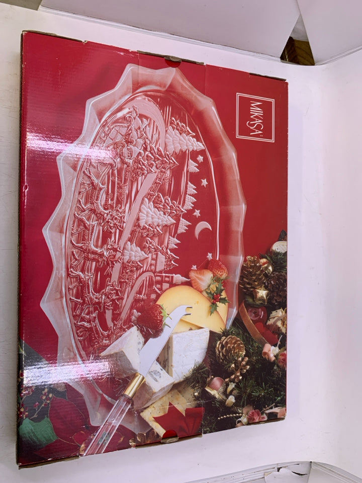 MIKASA HOLIDAY SILENT NIGHT GLASS SERVER.