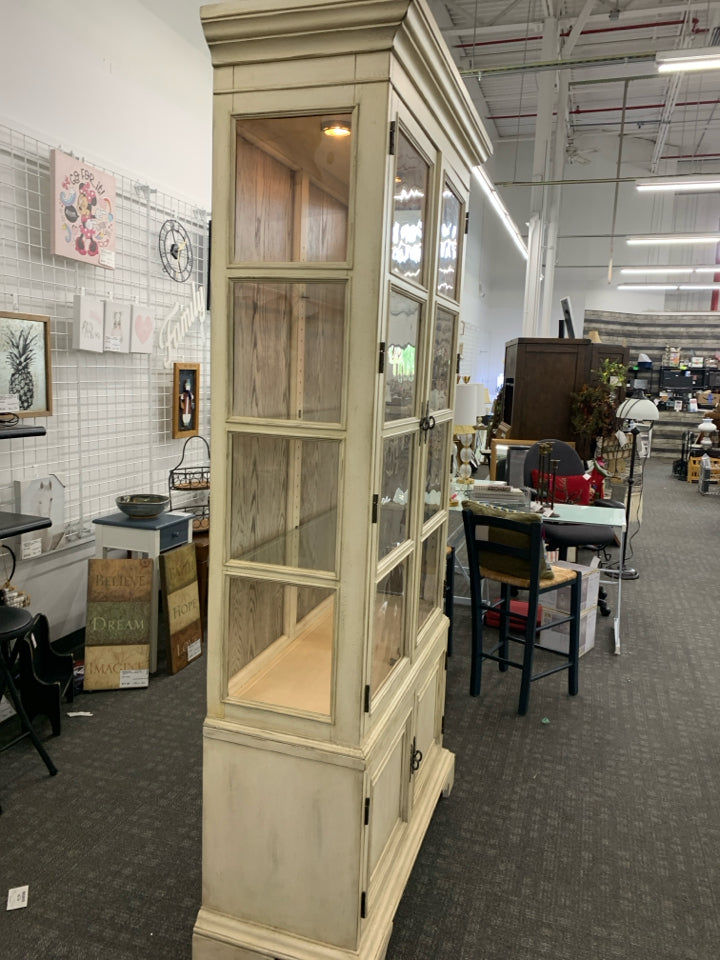 DISTRESSED CREME CABINET- 4 DOOR+ LIGHTS.