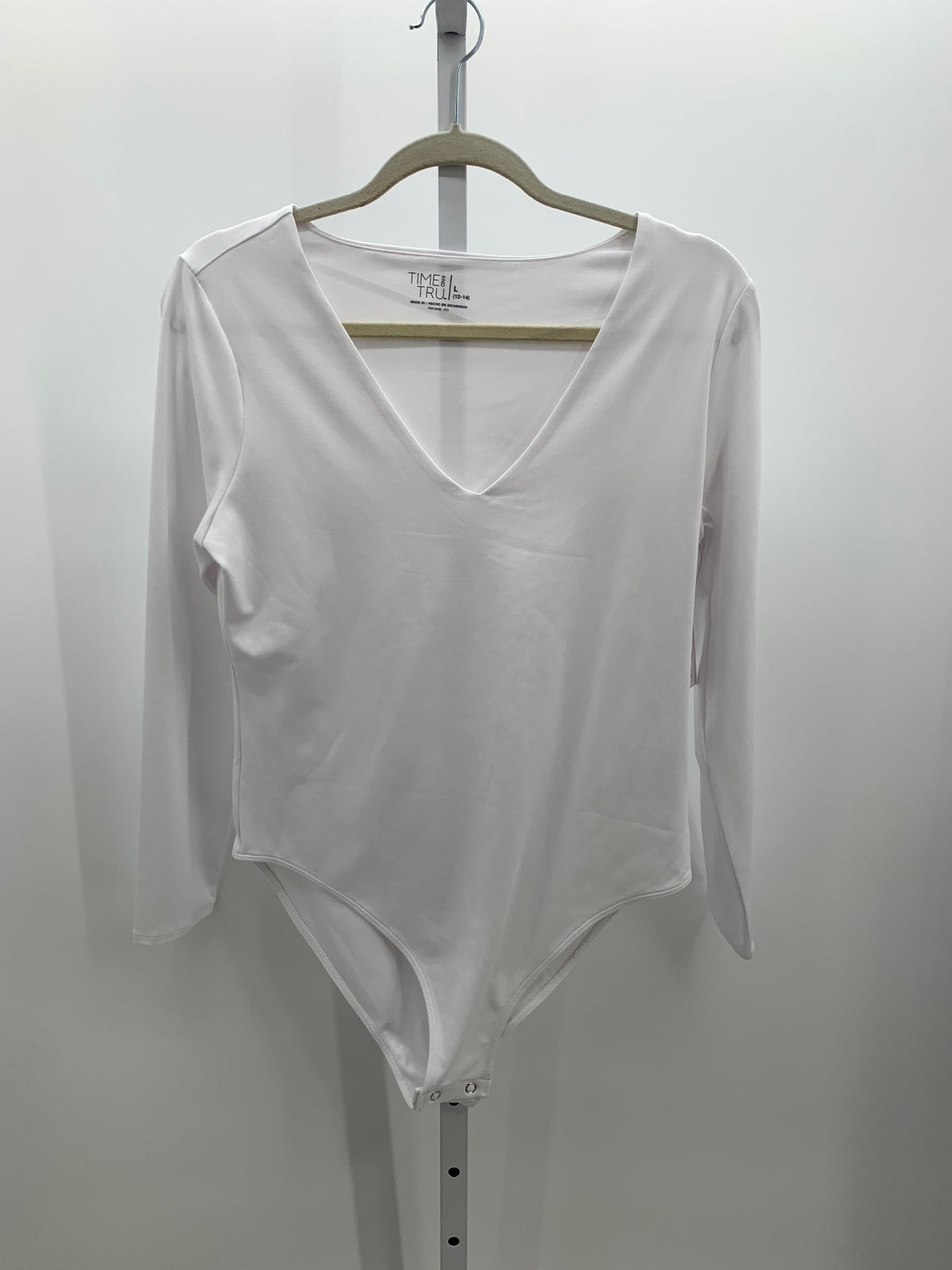 Time and Tru Size Large Misses Long Sleeve Shirt