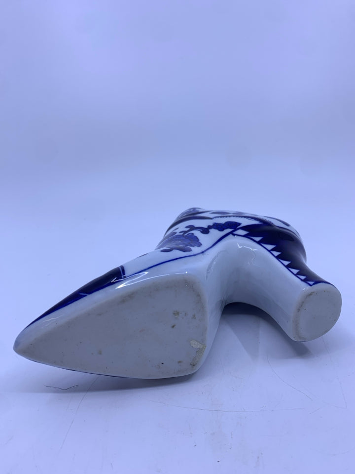 BLUE AND WHITE CERAMIC SHOE.