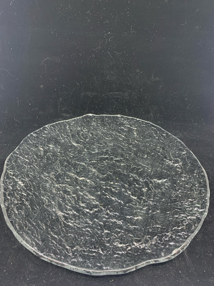 ROUND TEXTURED GLASS PLATE.