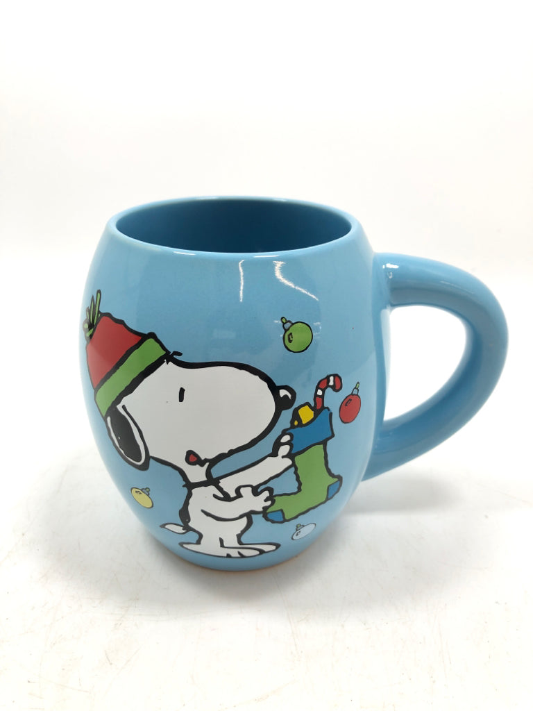 "I LOVE THE HOLIDAY SEASON" PEANUTS MUG.
