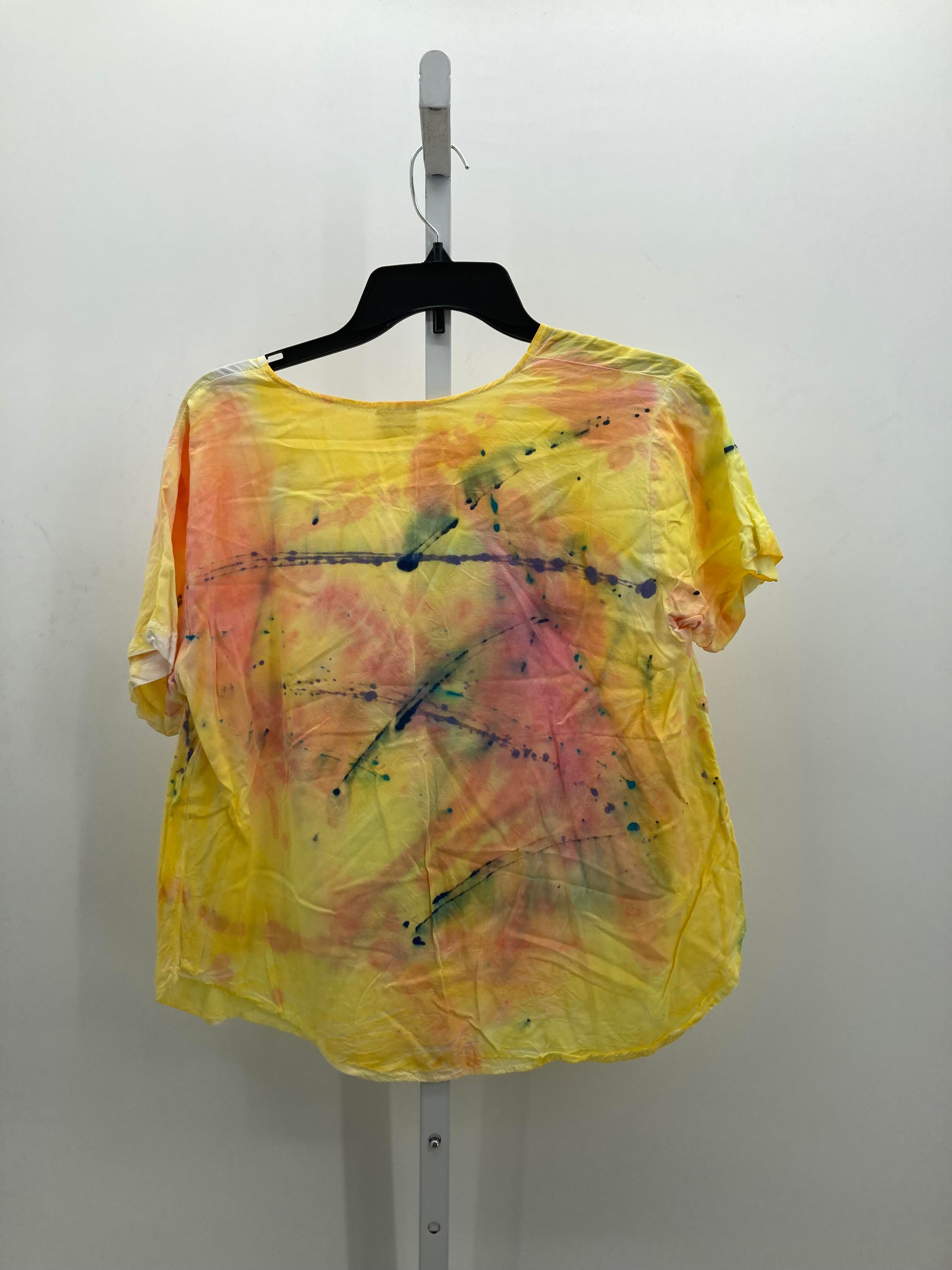 Size Medium Misses Short Sleeve Shirt