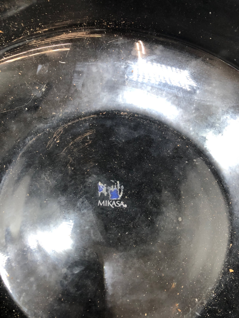 MIKASA GLASS CENTERPIECE BOWL W/BAG OF FILLER.
