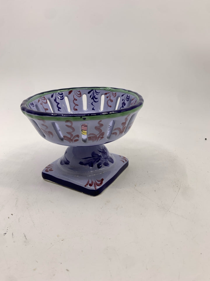 SMALL PALE BLUE PAINTED FOOTED DISH W LACE EDGED.