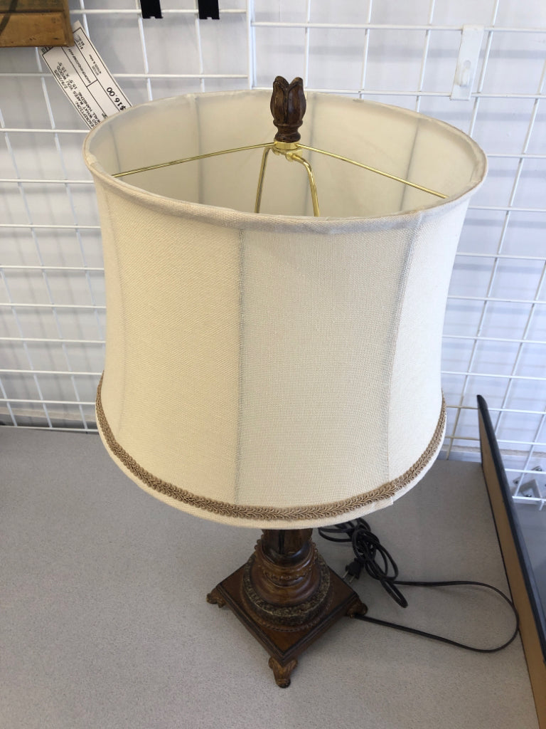HEAVY DISTRESSED BASE LAMP W WHITE SHADE.