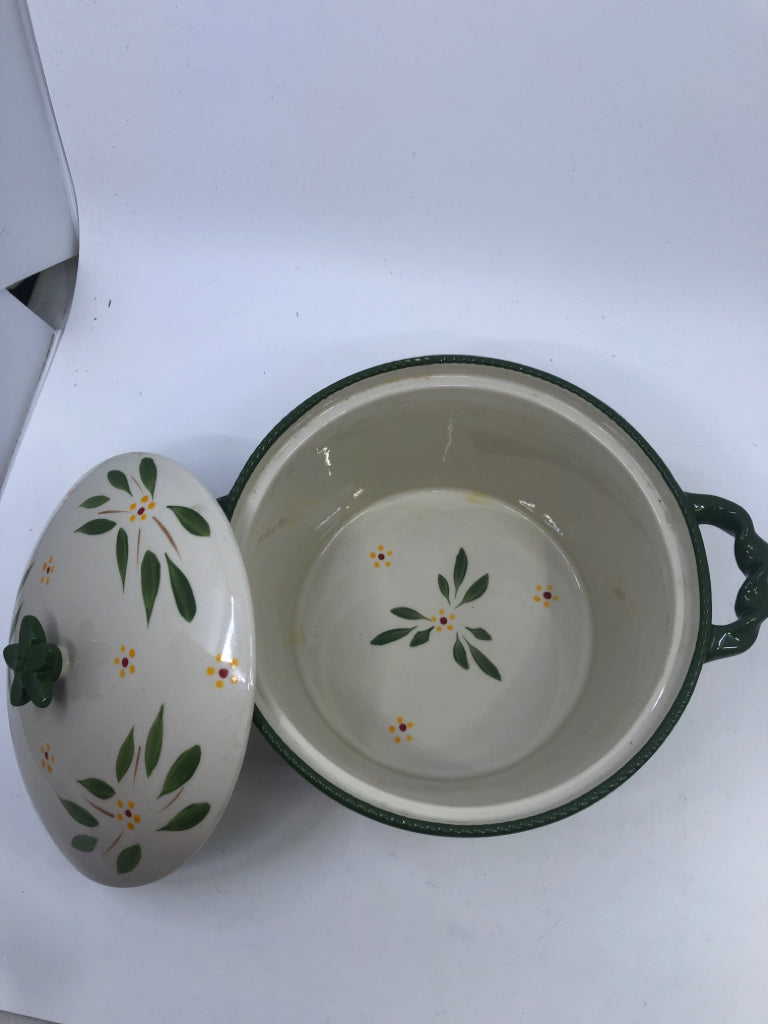 LARGE GREEN TEMPTAIONS BAKING DISH W LID.
