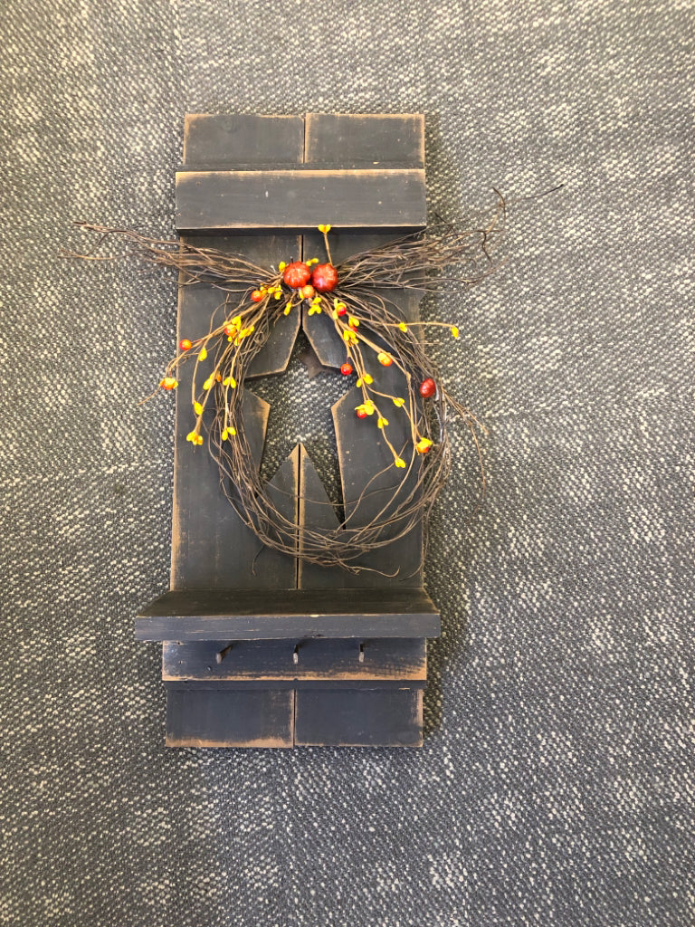 BLACK PRIMITIVE SHELF W TWIG WREATH.