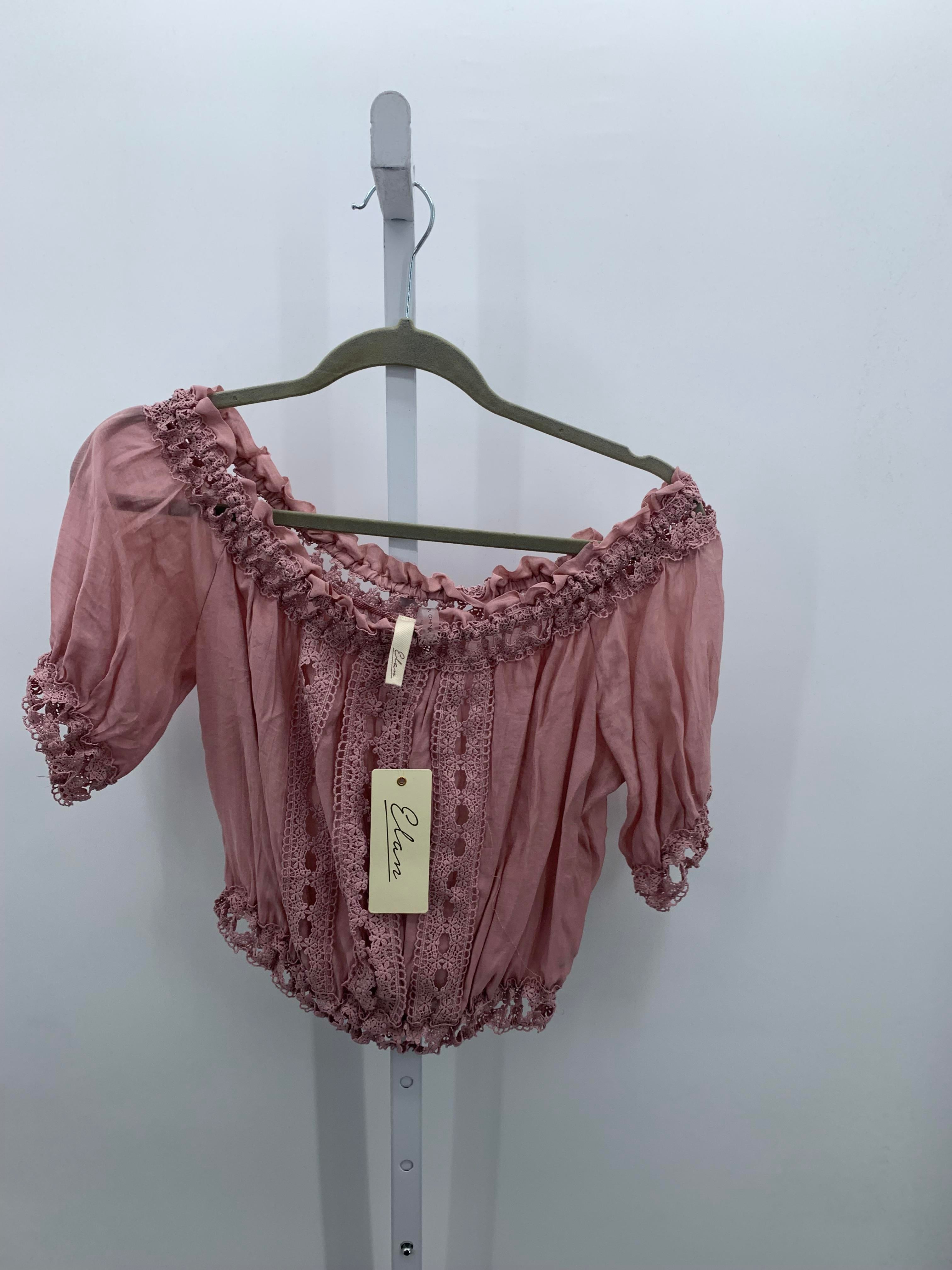 Size Medium Juniors Short Sleeve Shirt