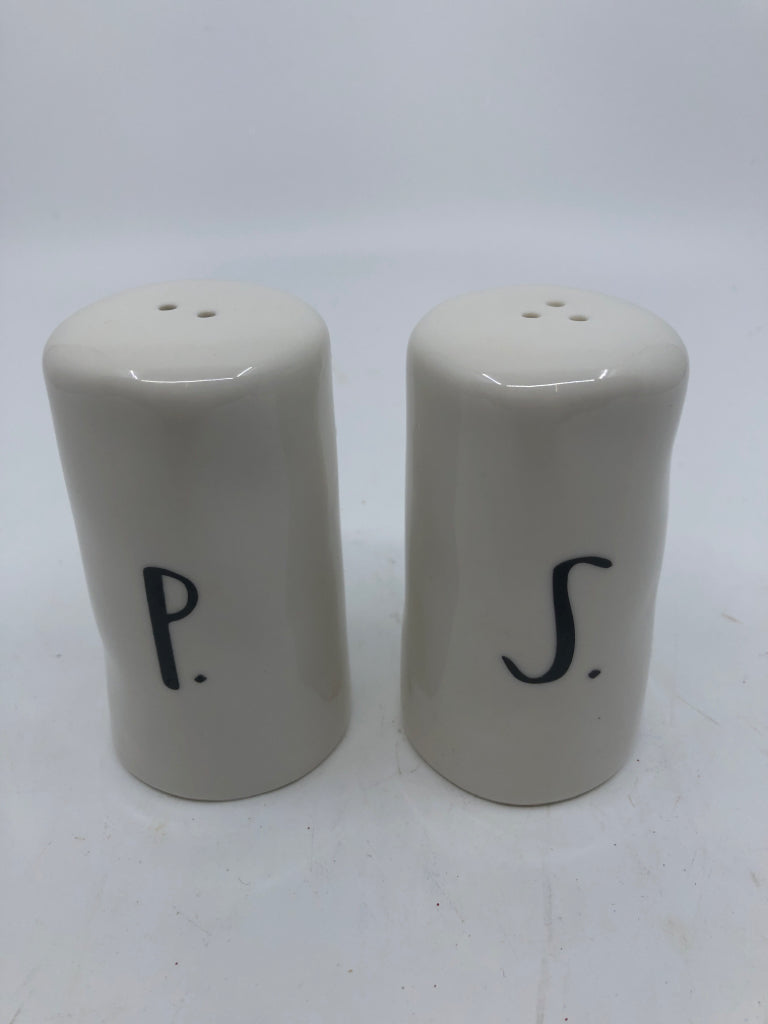 PATRIOTS RAE DUNN SALT AND PEPPER SHAKERS.