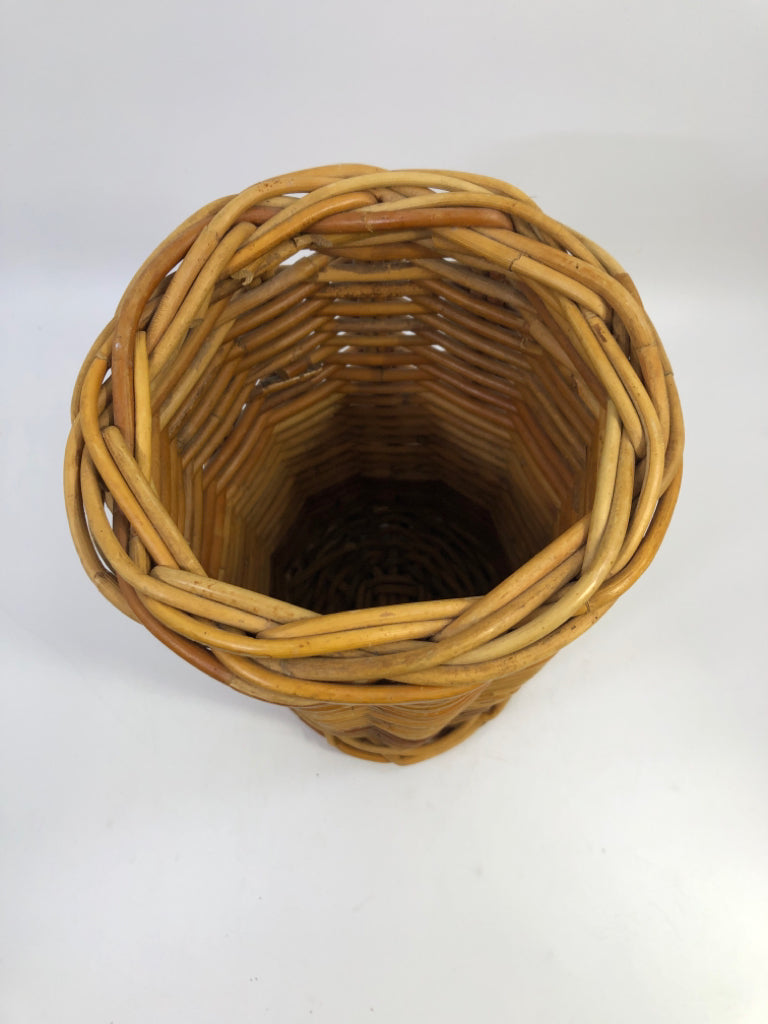 WOVEN CYLINDER BASKET.