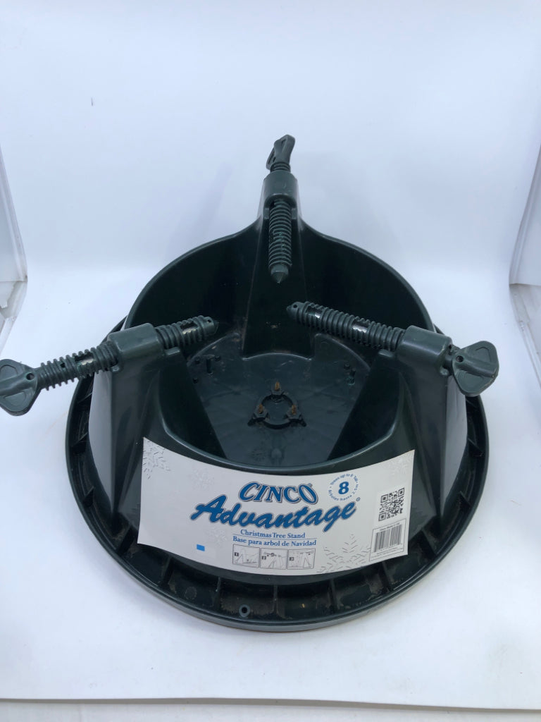 GREEN CHRISTMAS TREE STAND