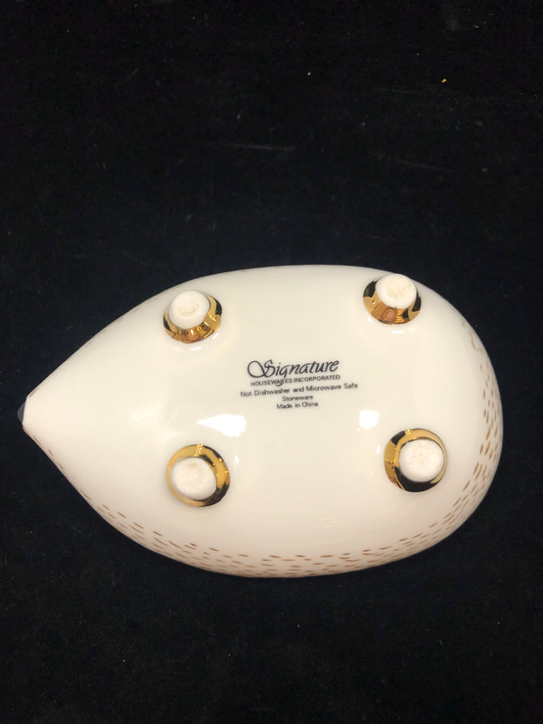 GOLD ACCENT HEDGEHOG DISH.
