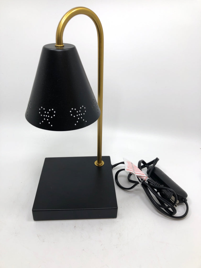 BLACK & GOLD BOW-PUNCHED CANDLE LAMP.