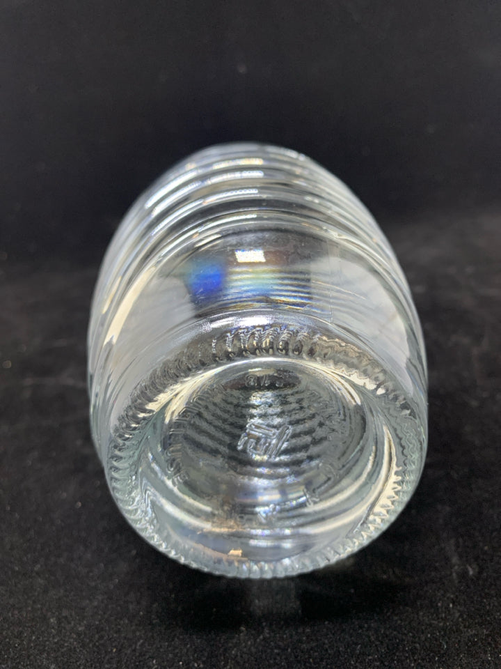 CLEAR GLASS RIBBED CARAFE W/BLACK SCREW TOP.