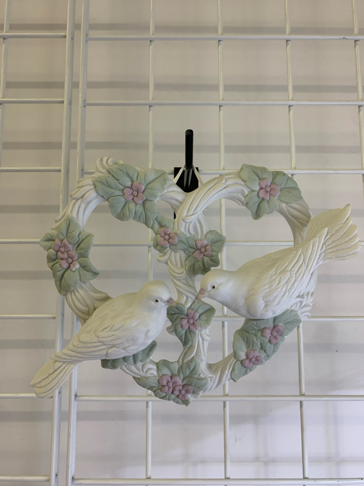2 DOVE ON HEART WHITE WALL DECOR.