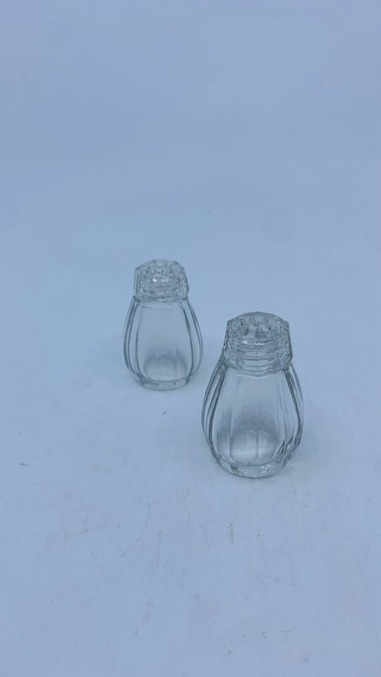 SMALL CRYSTAL SALT AND PEPPER SHAKERS.