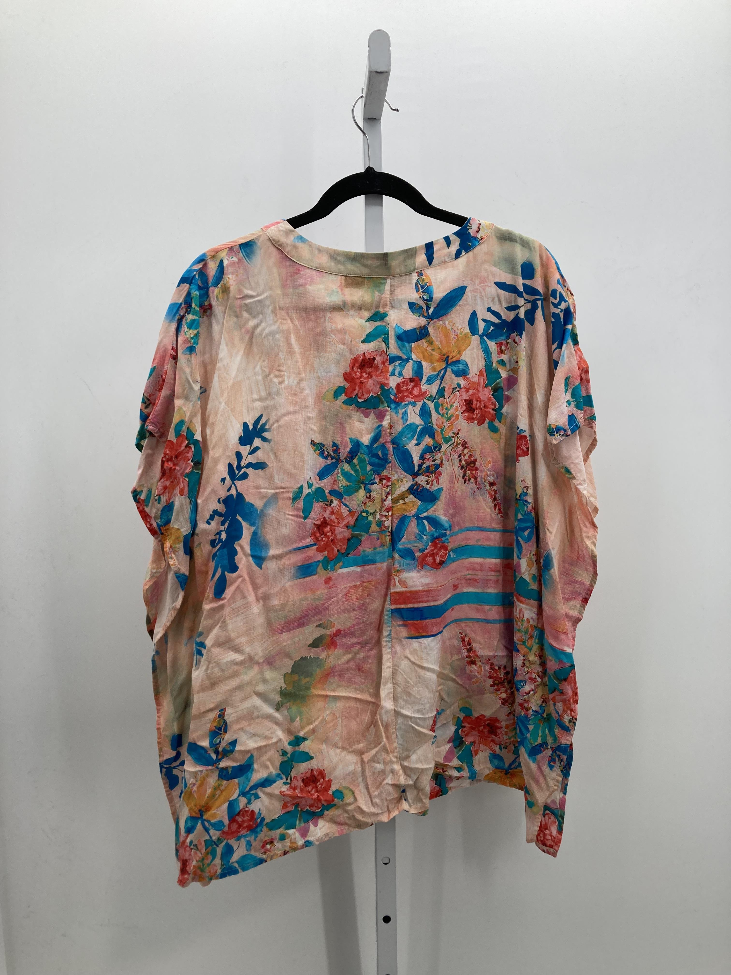 Size Medium Misses Short Sleeve Shirt