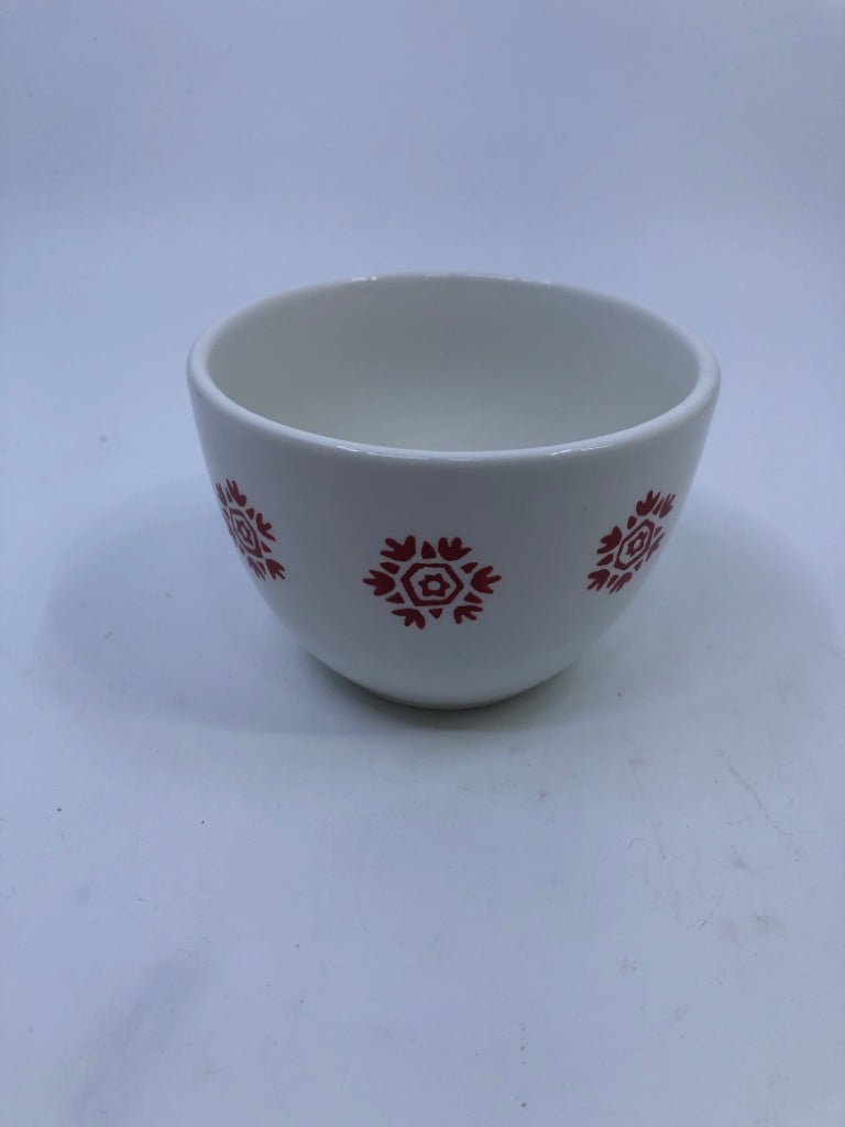 3 SNOWFLAKE NESTING BOWLS.