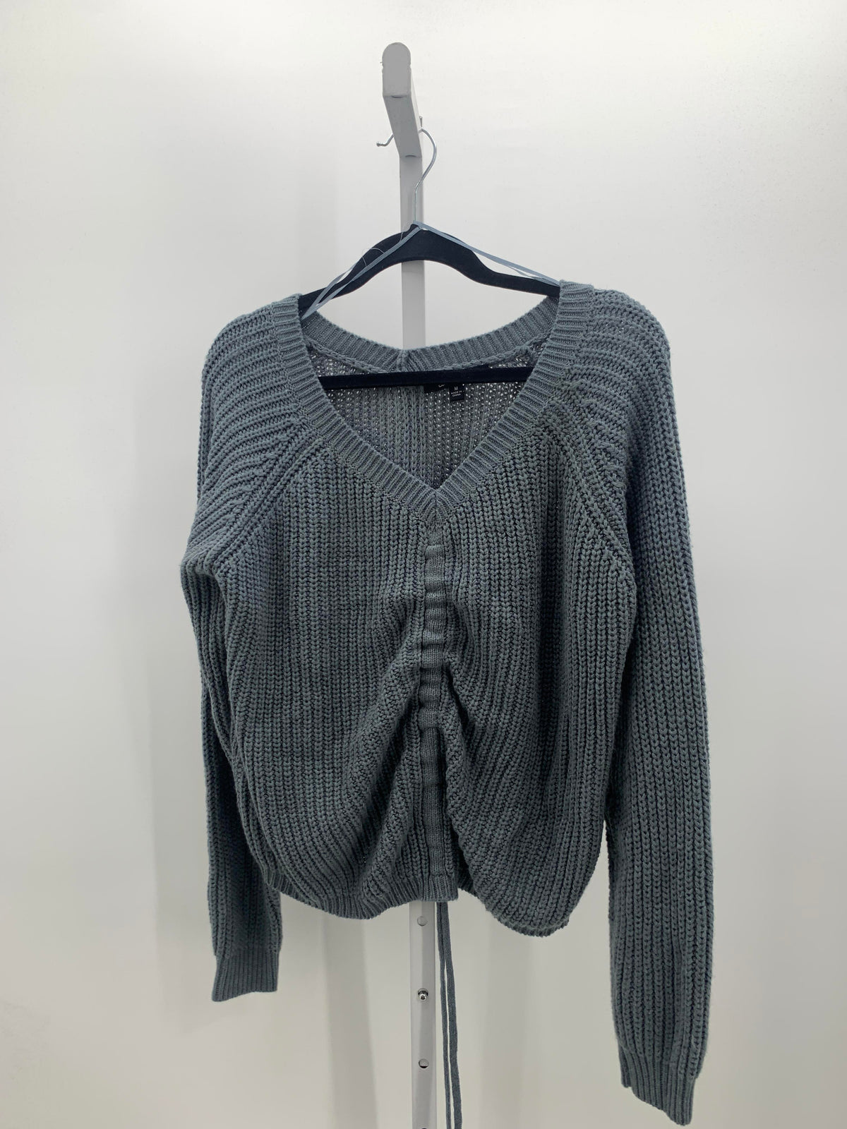 Love Tree Size Medium Juniors Long Sleeve Sweater