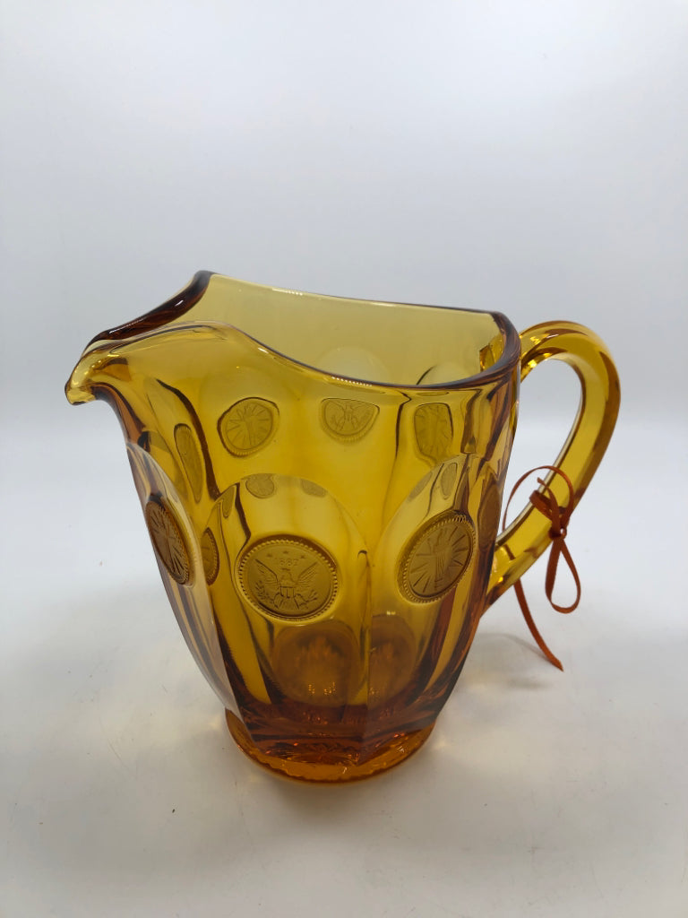 VTG AMBER GLASS PITCHER.