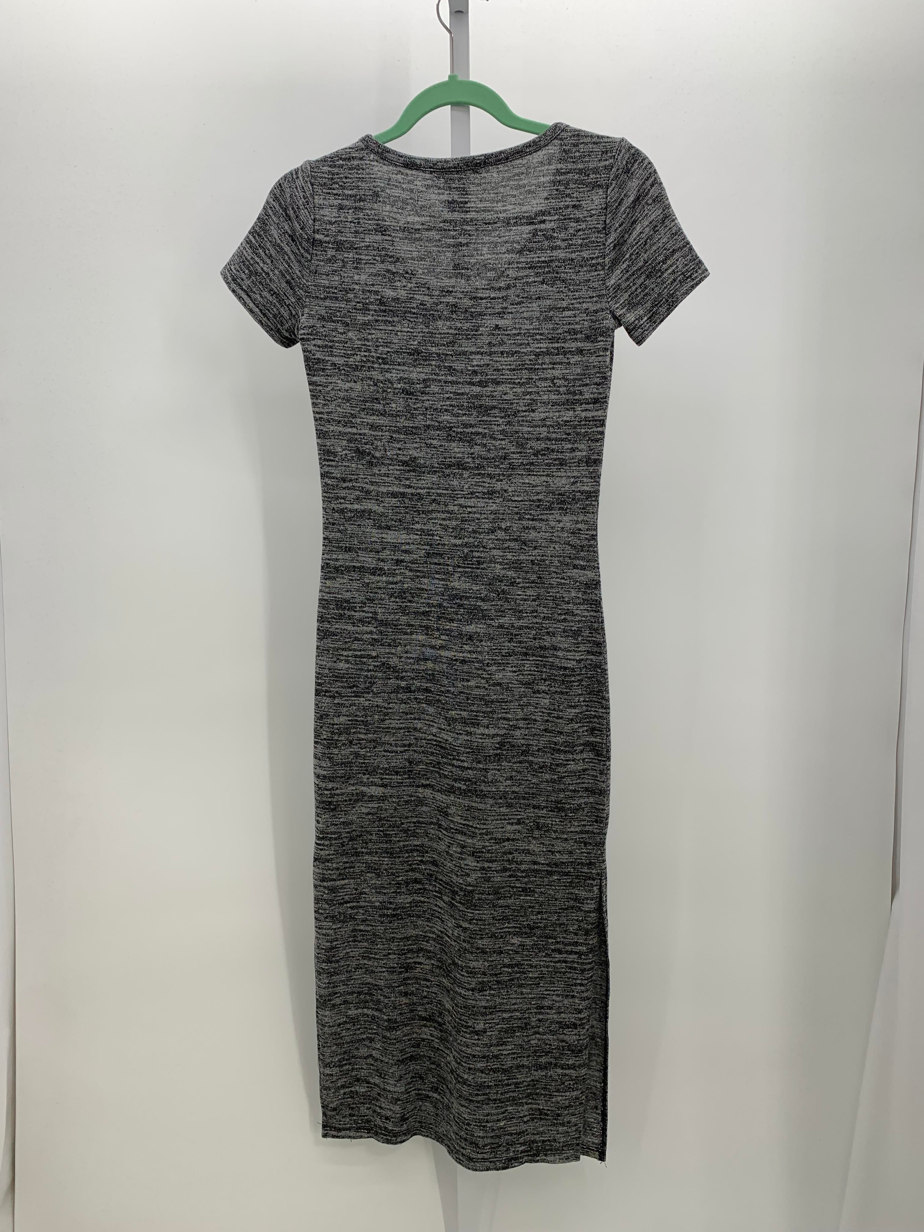 Forever 21 Size Medium Juniors Short Sleeve Dress