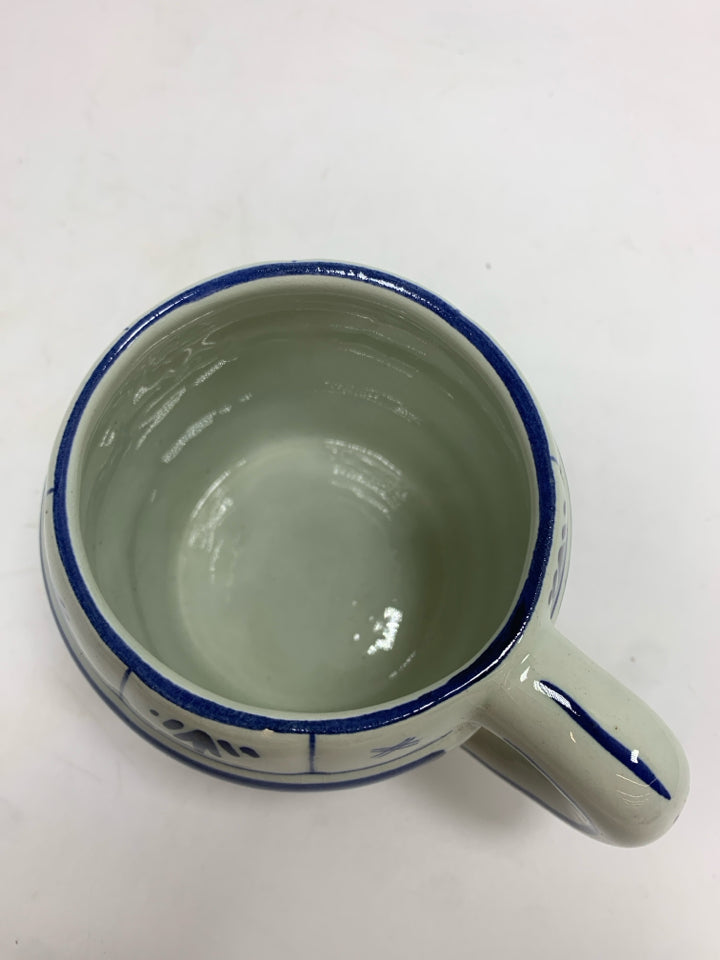 VTG HOLLAND BLUE BARREL STYLE MUG.