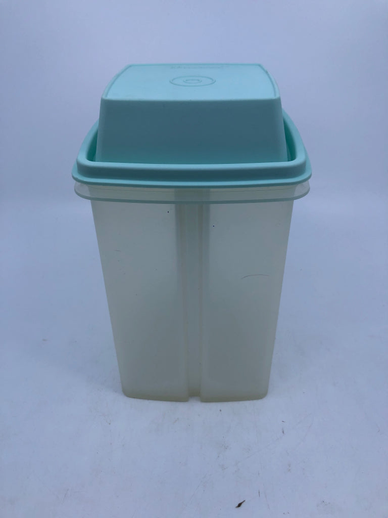 VTG TUPPERWARE BREAD CONTAINER.