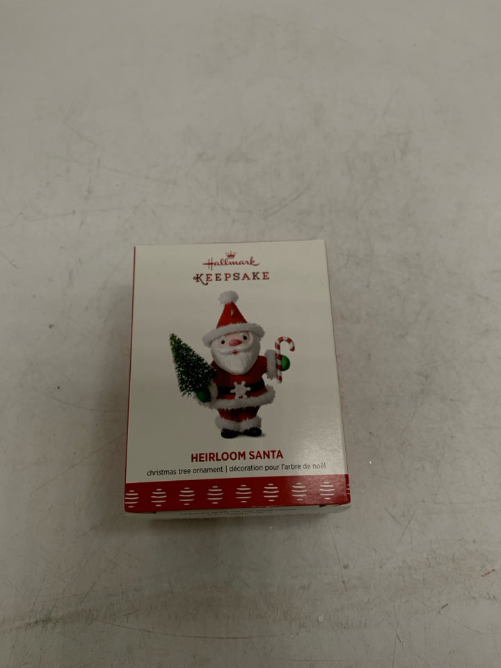 IN BOX HEIRLOOM SANTA HALLMARK ORNAMENT.