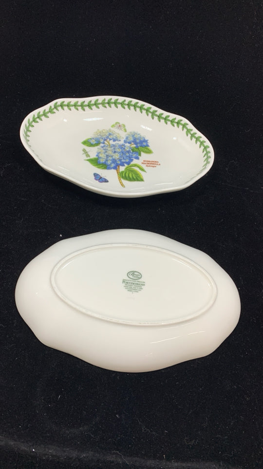 2 BOTANIC GARDEN RUFFLE EDGE SERVING TRAY.