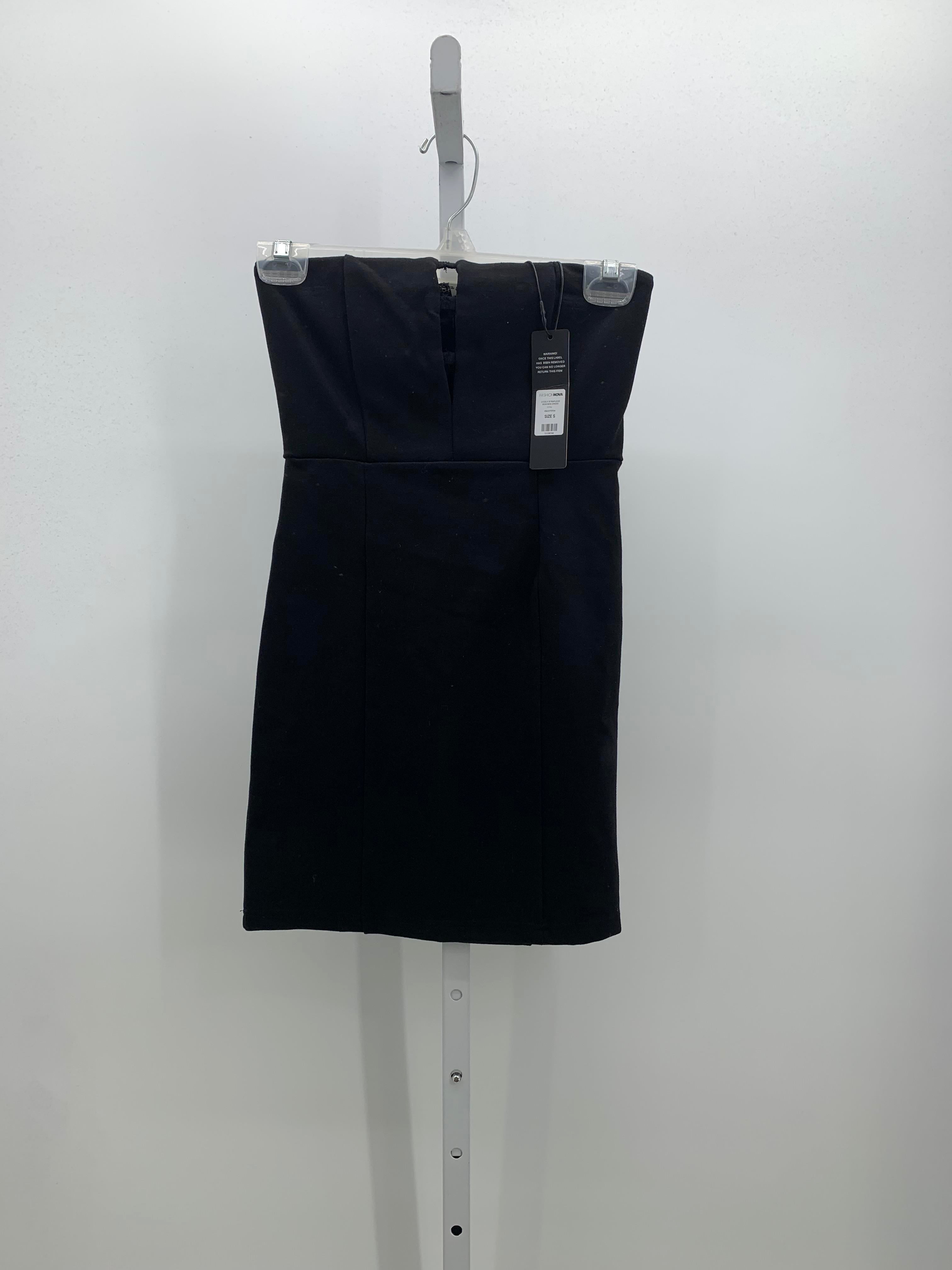 Size Small Juniors Sleeveless Dress