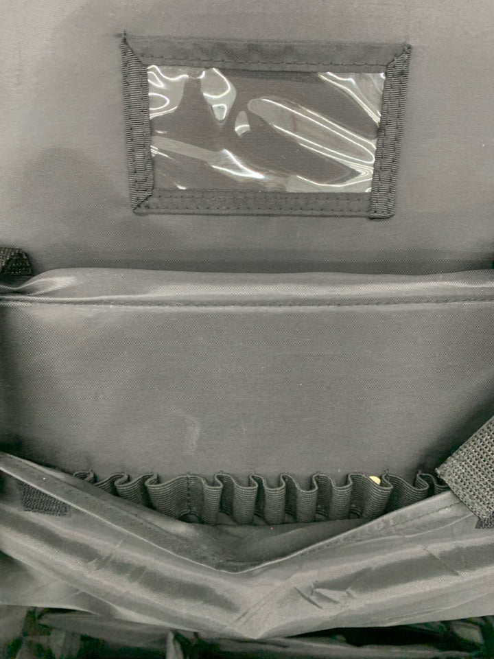 CROP IN-STYLE XXL BLACK ROLLING SCRAPBOOK BAG.