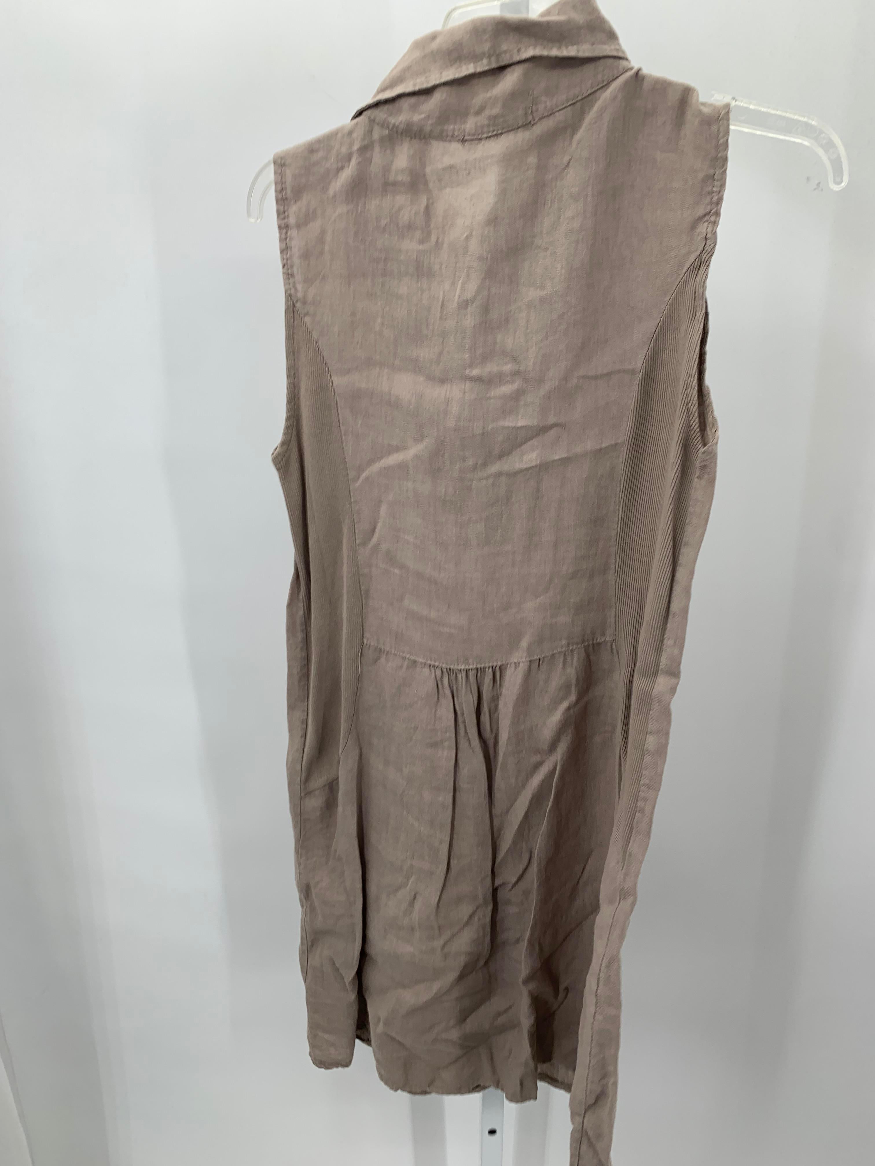 Size Small Misses Sleeveless Dress