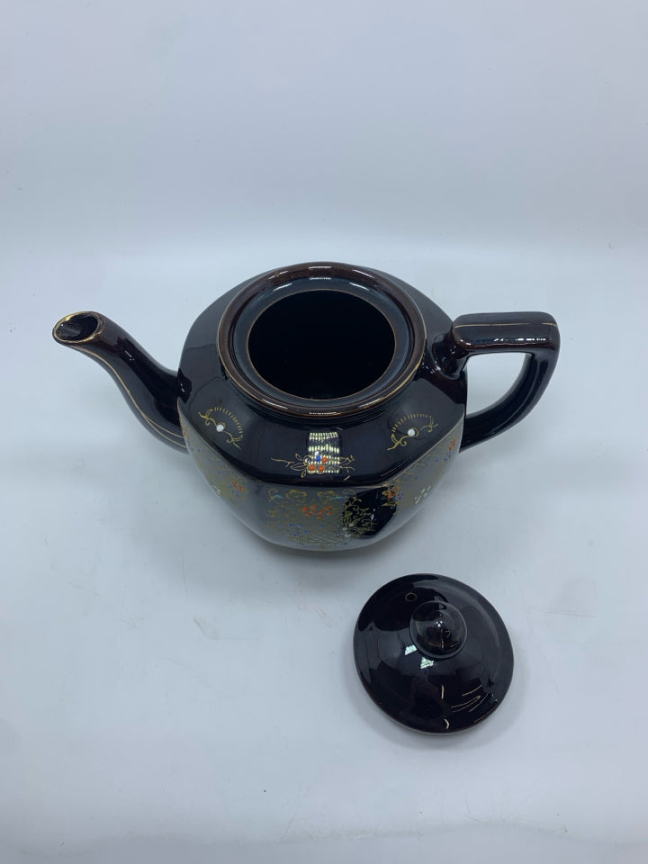 VTG BROWN CERAMIC TEAPOT W/GOLD LATTICE DESIGN.