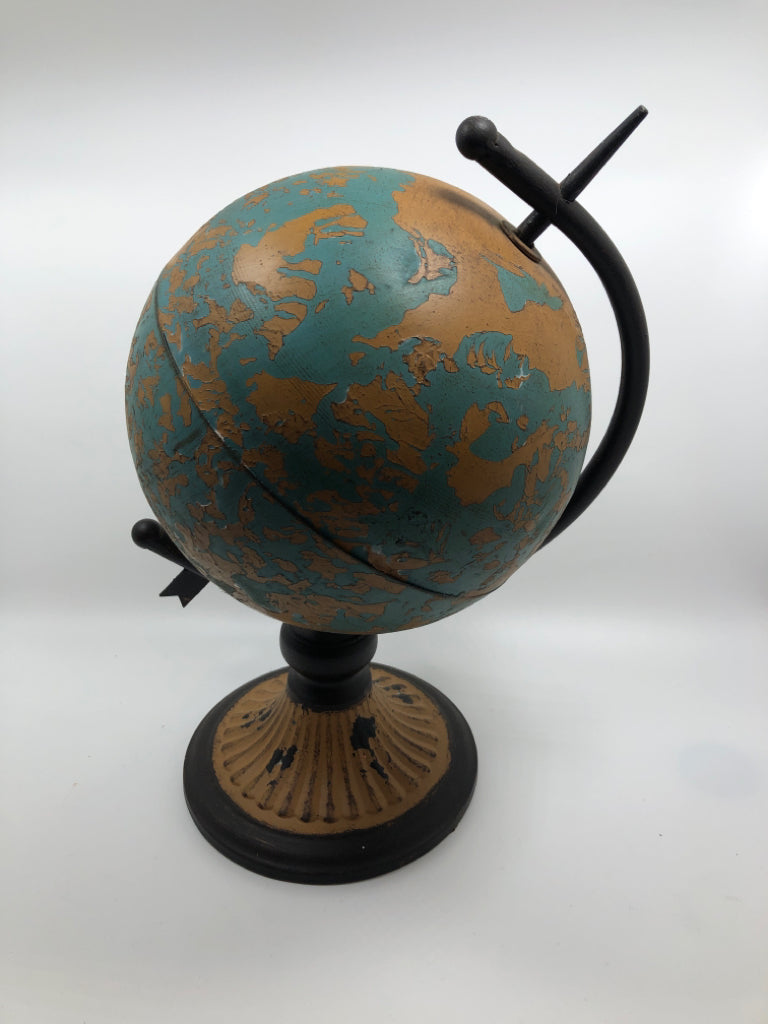 RUSTIC GLOBE.