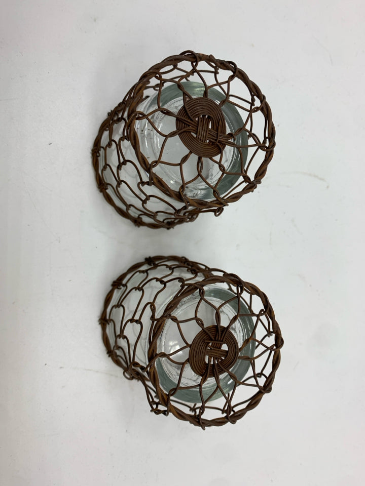 2PC CHICKEN WIRE VOTIVE HOLDERS.