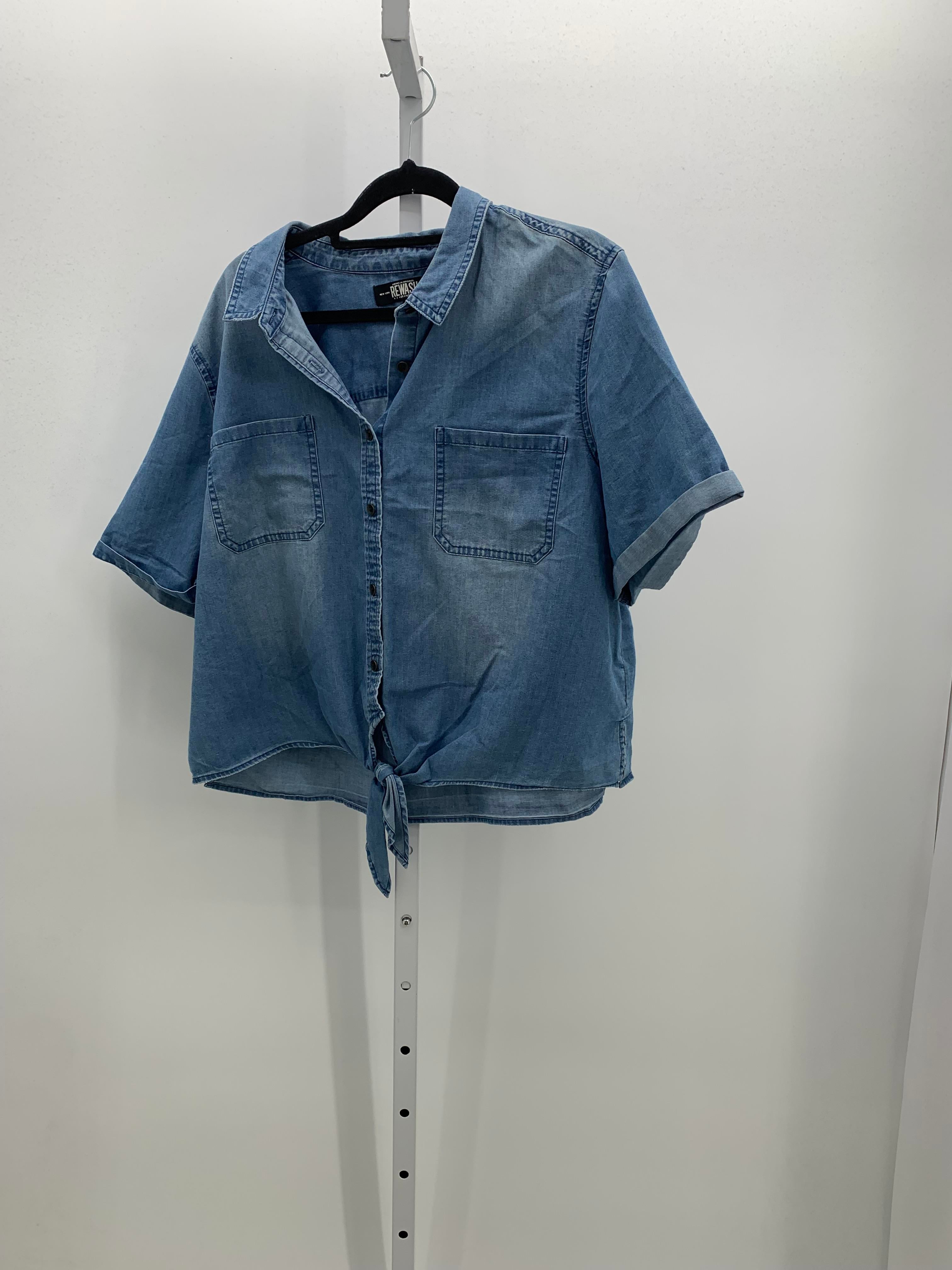 Size Extra Large Juniors Short Sleeve Shirt