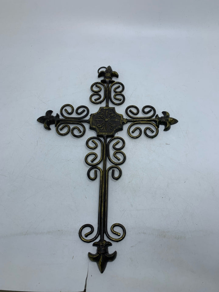 RUSTIC METAL CROSS WALL HANGING.